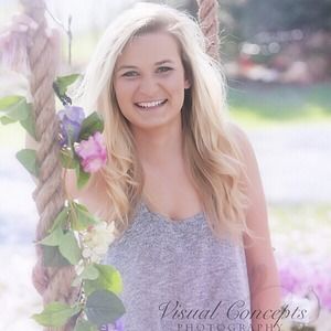 Meet your Posher, Annalise